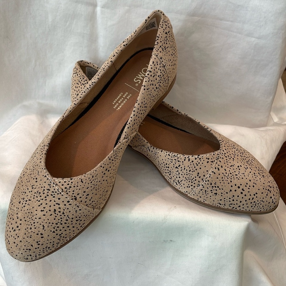 TOMS Women's Speckled Cream Flats